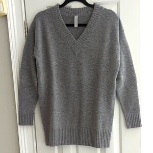 Athleta V Neck Long Sweater, Size XS
